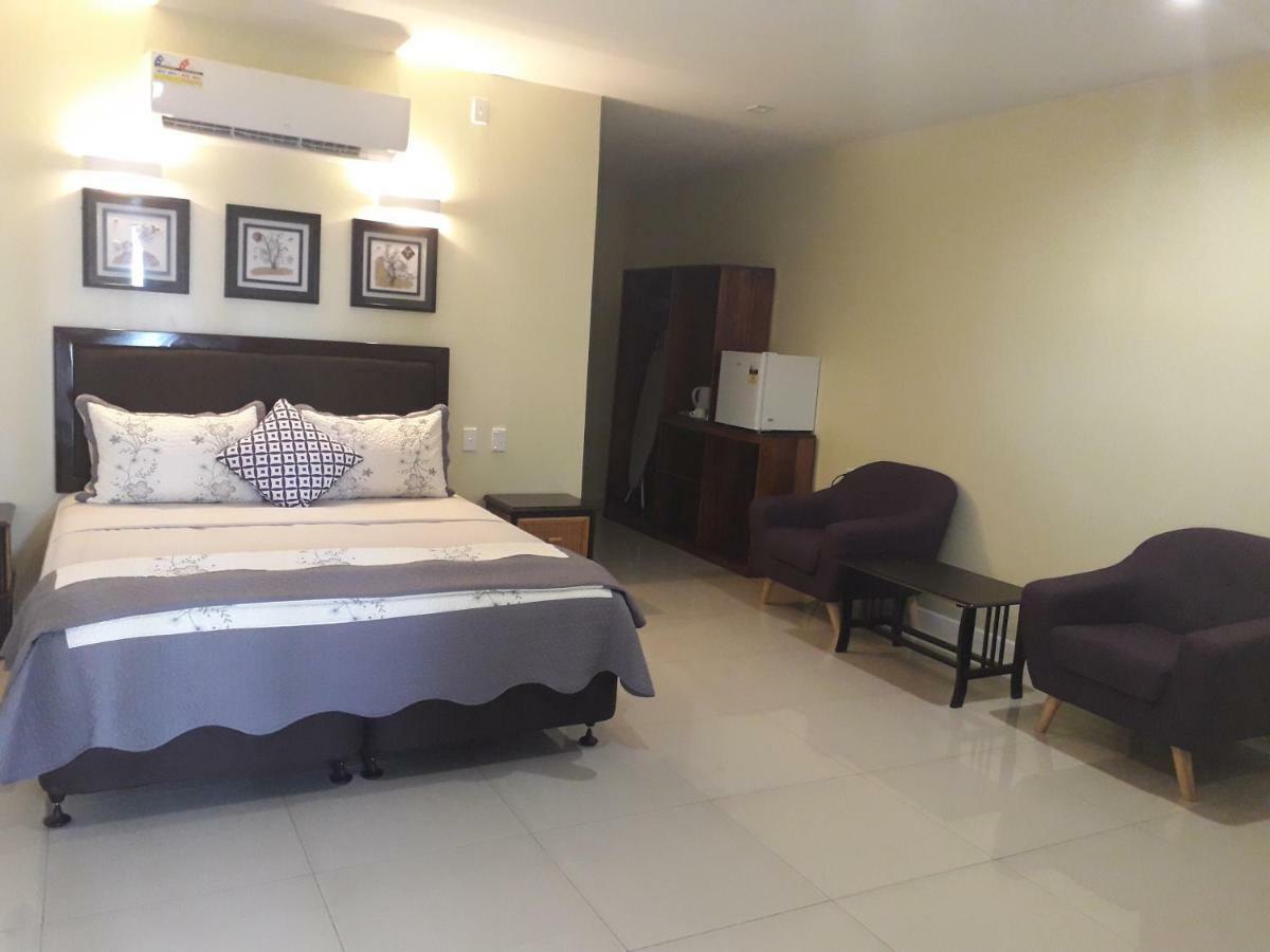 Le Uaina Beach Resort Faleapuna Exteriér fotografie